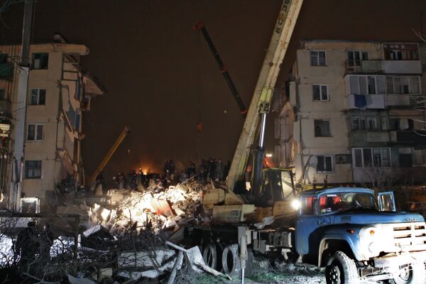 В Евпатории в результате взрыва разрушены два подъезда жилого дома