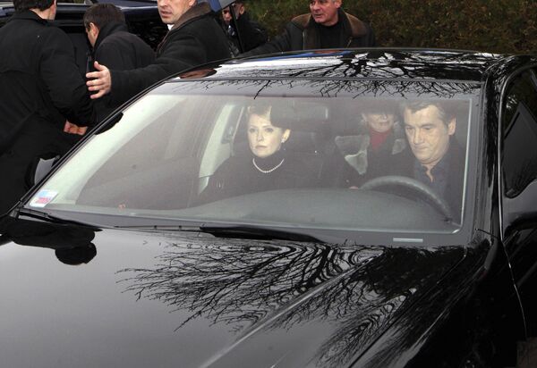 Президент Украины Виктор Ющенко и Премьер-министр Юлия Тимошенко в автомобиле