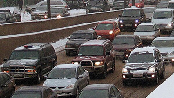 Реагенты, применяемые зимой в городах России для предотвращения образования гололеда на дорогах, являются серьезной проблемой