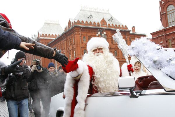 Москва встретит Деда Мороза 26 декабря на Манежной площади