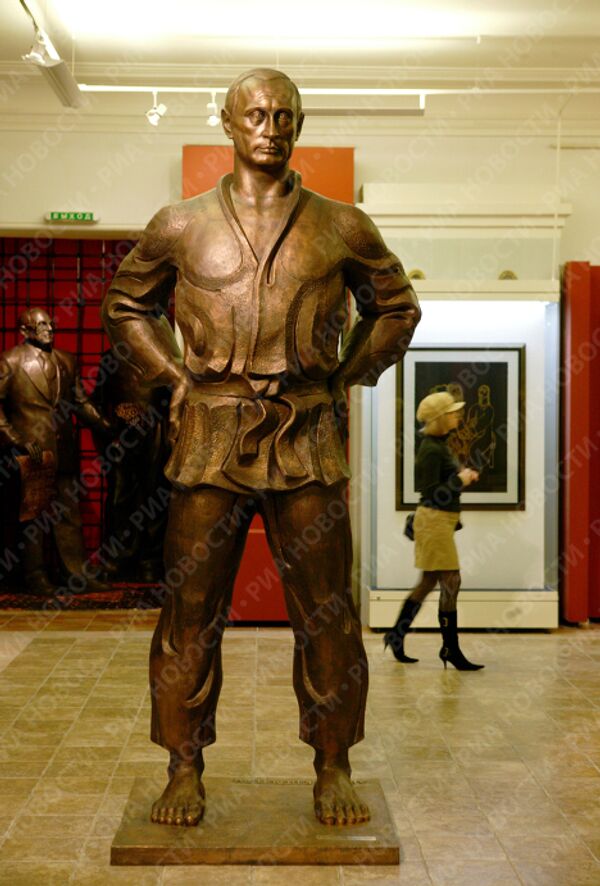 Скульптура В.Путина в галерее Зураба Церетели