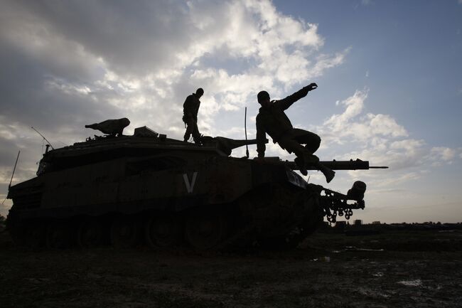 Израильская бронетехника на границе сектора Газа