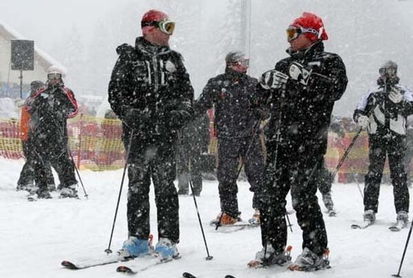 Дмитрий Медведев и Владимир Путин посетили горнолыжный комплекс под Сочи