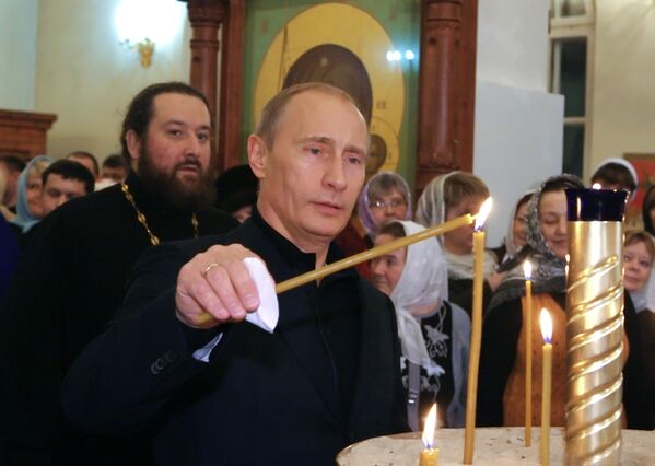В.Путин на Рождественском богослужении в Петрозаводске
