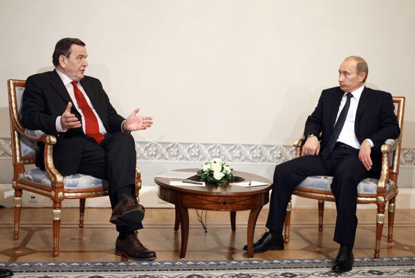 Встреча Владимира Путина с Герхардом Шредером в Санкт-Петербурге