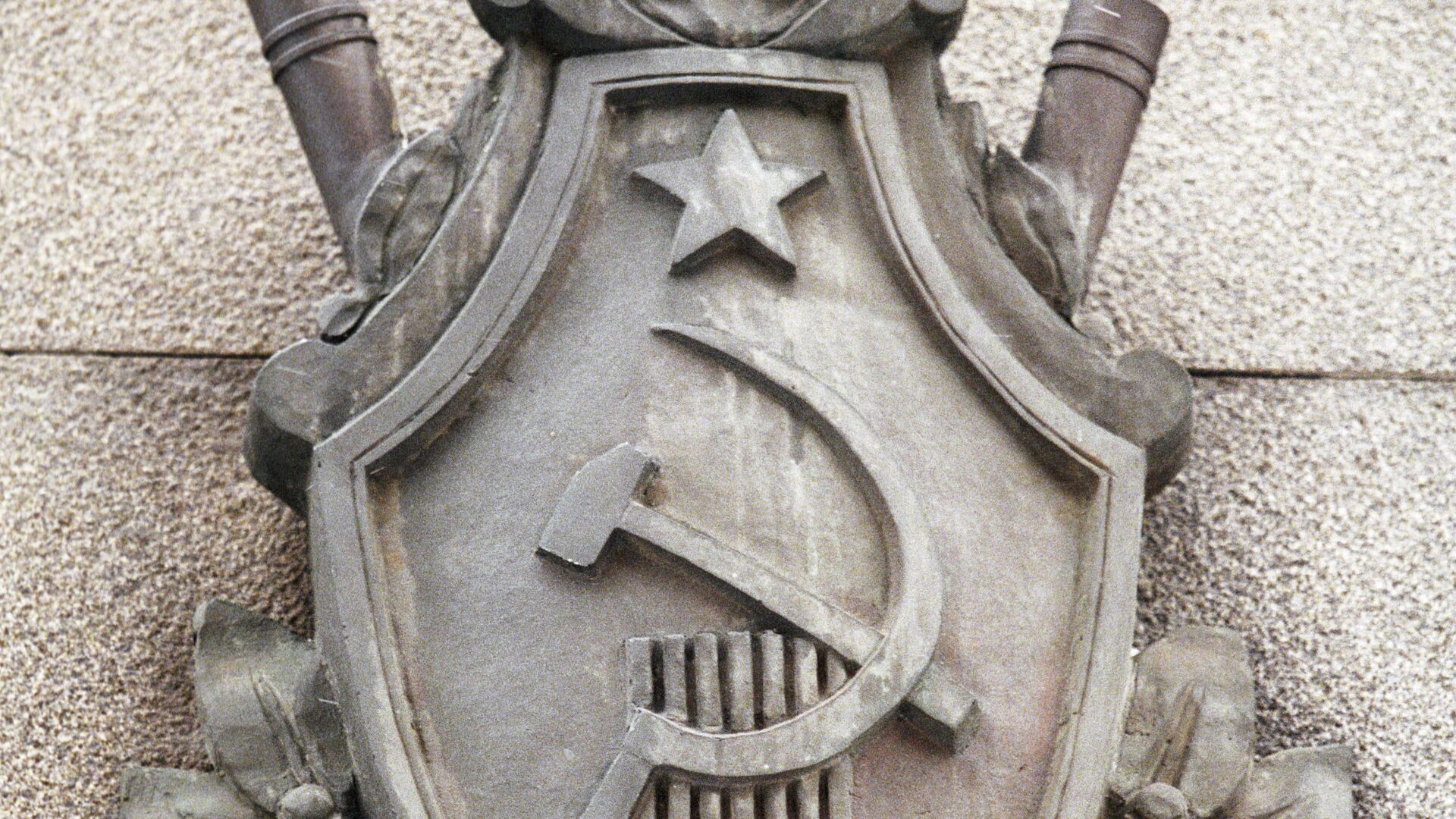 Здание ФСБ - РИА Новости, 1920, 18.04.2025