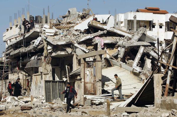 Последствия израильских бомбардировок в палестинском городе Рафах