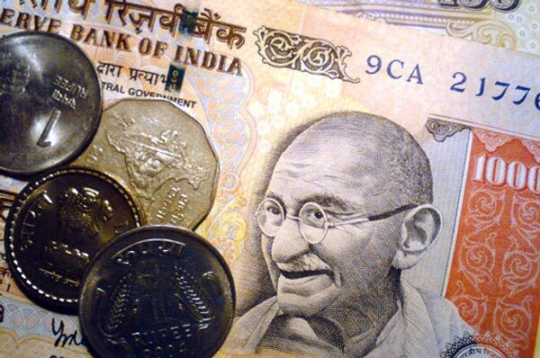 Банки России и Индии активизируют расчеты в рублях и рупиях