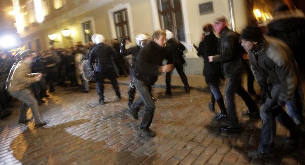 Массовые беспорядки в центре Риги