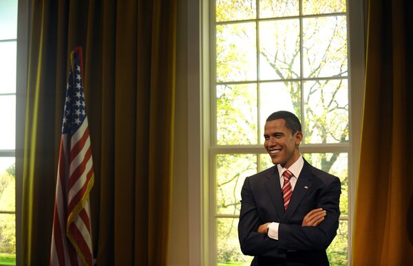 Восковая фигура нового президента США Барака Обамы в музее Мадам Тюссо в Лондоне