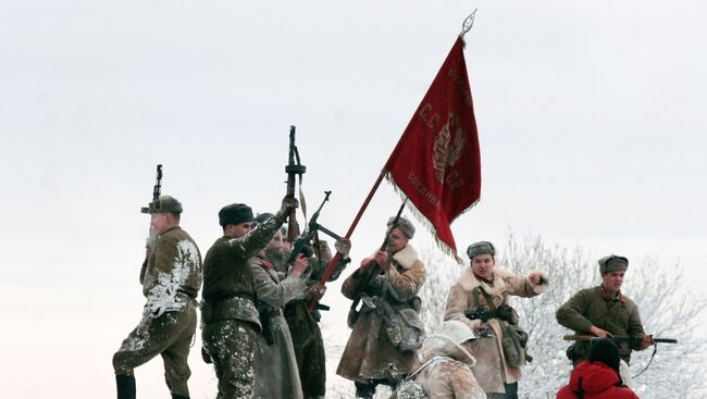 Военно-историческая реконструкция, посвященная 65-ой годовщине прорыва блокады Ленинграда