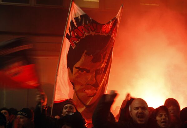 Болельщики Милана устроили акцию в поддержку Кака на улицах города