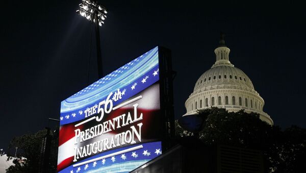 Белый дом в Вашингтоне перед инаугурацией нового президента США Барака Обамы. Архивное фото