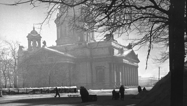 Ленинград в дни блокады в 1943 году