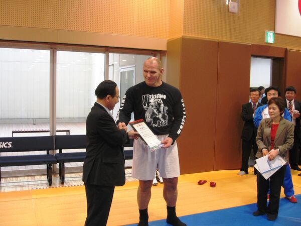 Александр Карелин провел в Японии мастер-класс по греко-римской борьбе