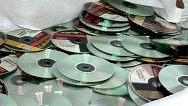 Милиция Камчатки изъяла 2,5 тысячи пиратских дисков и другой контрафакт