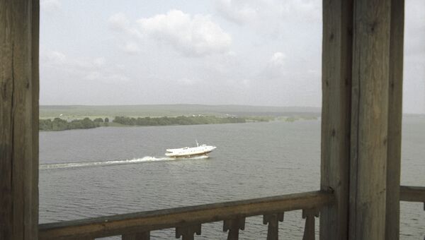 Вид на Онежское озеро с острова Кижи, архивное фото