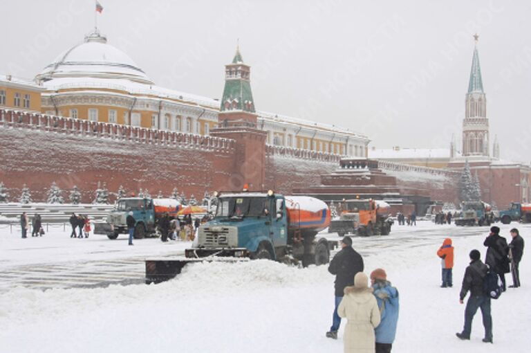 Снег в Москве