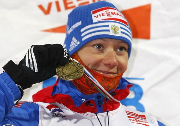 Россиянка Ольга Зайцева выиграла бронзу в спринтерской гонке в рамках чемпионата мира по биатлону