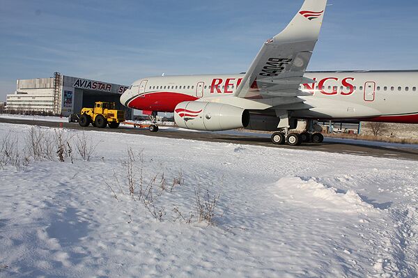 Ту-204 авиакомпании Red Wings. Архив