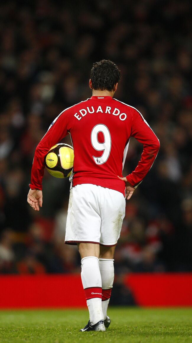 Форвард Арсенала Эдуардо