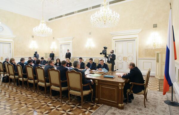 Владимир Путин провел во вторник совещание по экономическим вопросам