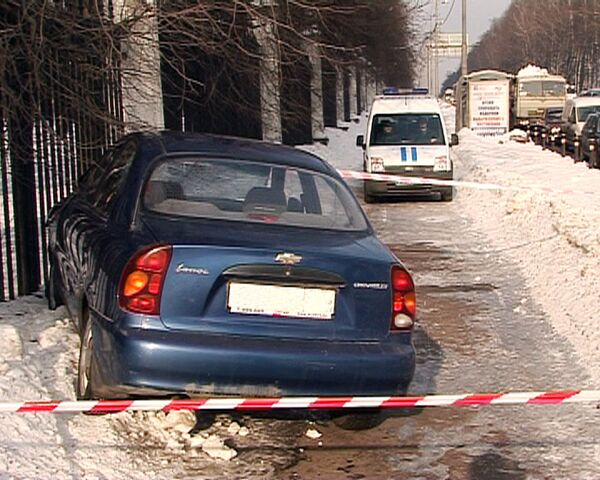 Студентов в Москве сбил угнанный автомобиль - источник