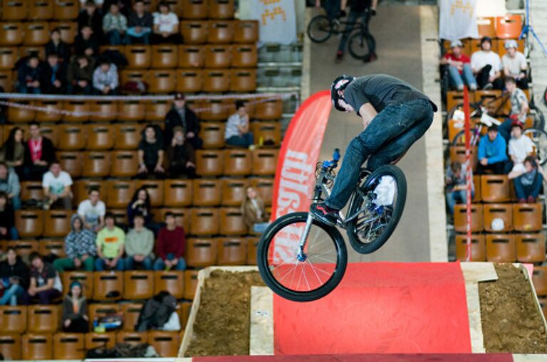 Мастера MTB и BMX на выставке «Велопарк 2009»