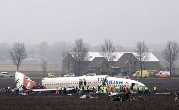 Катастрофа турецкого пассажирского самолета в аэропорту Амстердама
