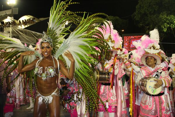 Карнавал в Рио-де-Жанейро. Архив