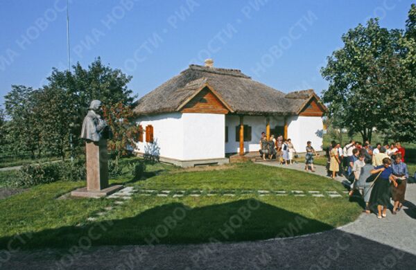 Усадьба Гоголей-Яновских в Музее-заповеднике Н.В.Гоголя на Украине