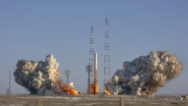 Пуск ракеты-носителя «Протон-К» с космодрома Байконур. Архив