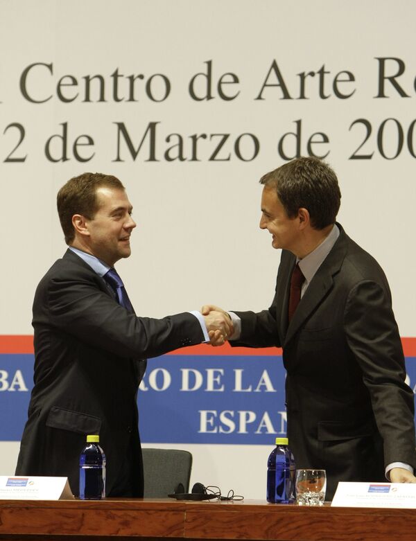 Медведев и Сапатеро на заседании российско-испанского форума Диалог гражданских обществ