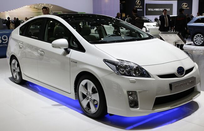 Toyota Prius 3 на Женевском международном автосалоне. Архив