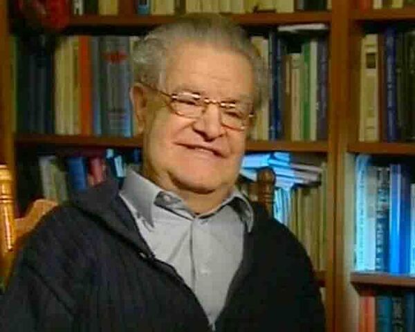 Писателю Фазилю Искандеру - 80 лет