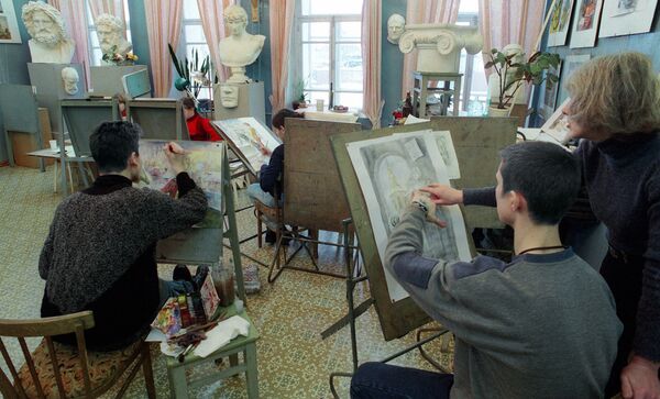 Медведев подписал указ о господдержке ряда вузов в сфере искусства