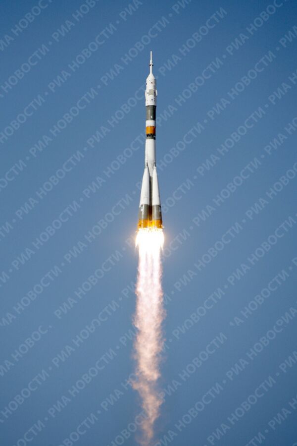 Пуск ракеты-носителя Союз-ФГ с семнадцатой экспедицией к МКС