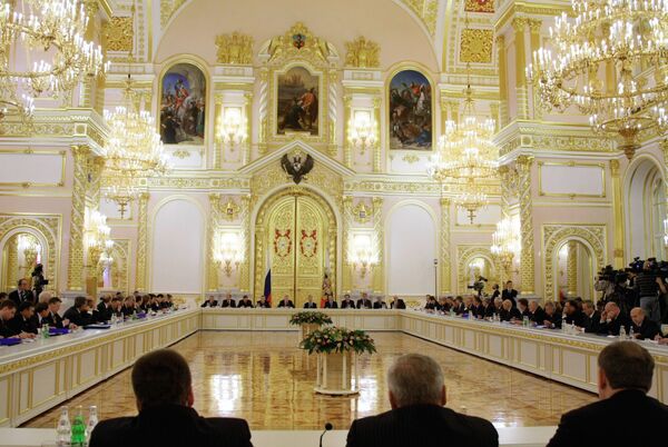 Президент РФ Дмитрий Медведев принимает участие в заседании Совета законодателей. Архив