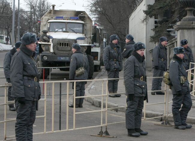 Требования захватчика банка в Кузбассе все время меняются - Тулеев