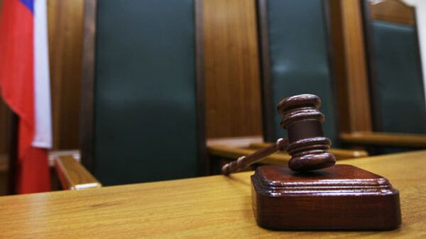 Присяжные признали 11 скинхедов виновными в покушениях на убийство