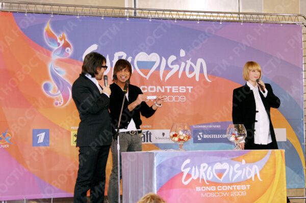 Жеребьевка, на которой определился порядок выступления финалистов и полуфиналистов Евровидения-2009 