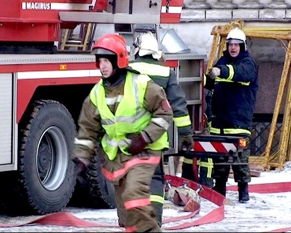 Пожарные потушили Троицкий собор Петербурга