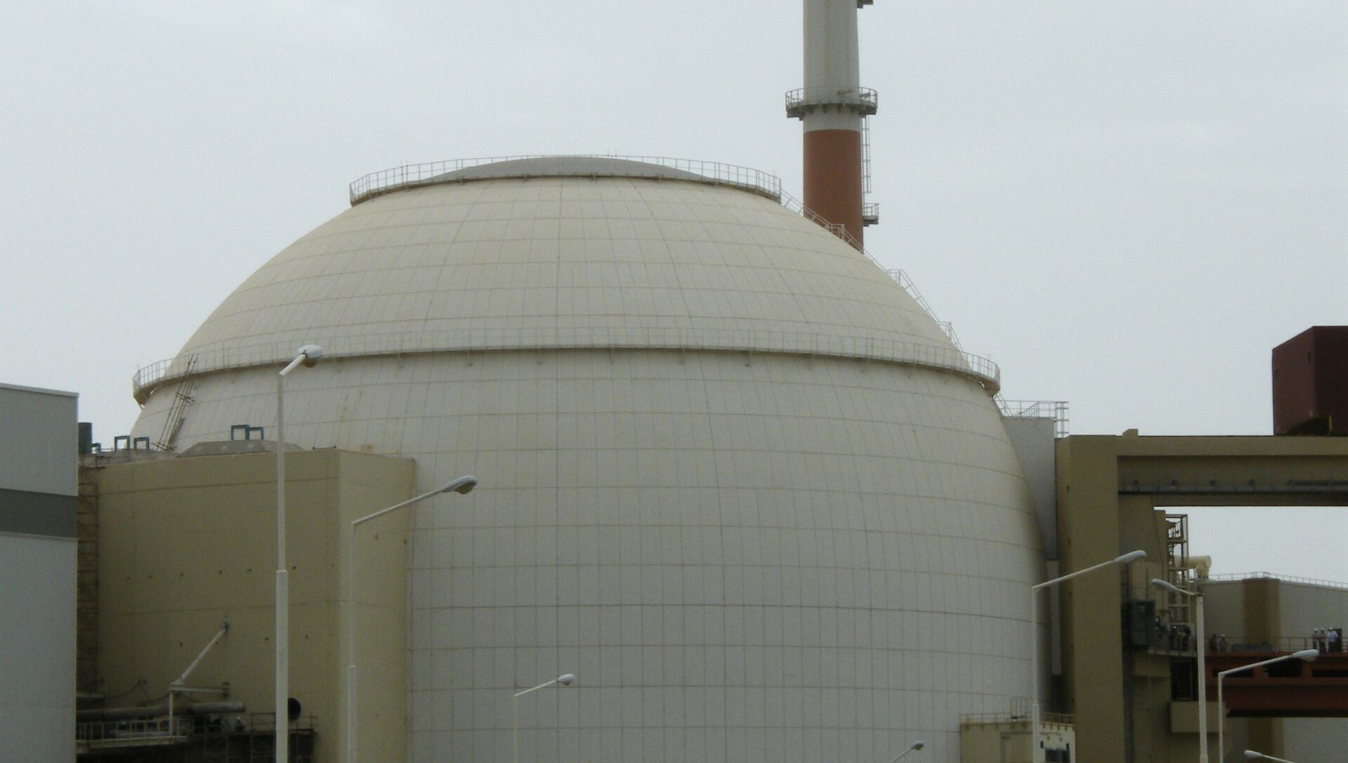 Реакторы аэс россии. АЭС Бушер. АЭС В Бушере Иран. АЭС Бушер-2. АЭС Бушер фото.