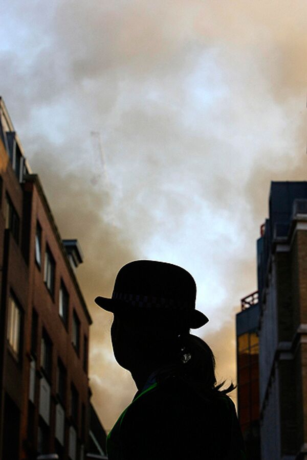 Продолжается тушение крупного пожара в лондонском Сити