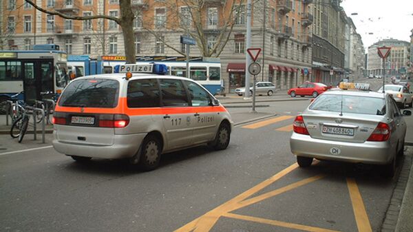 Автомобиль наехал на остановку в Женеве, пострадали семь человек