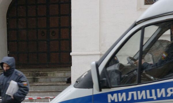 Милиционеры ищут мужчину, сообщившего о бомбе в московском офисе