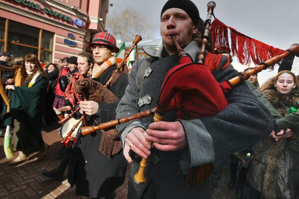 Парад в честь дня Святого Патрика в Москве. Архив