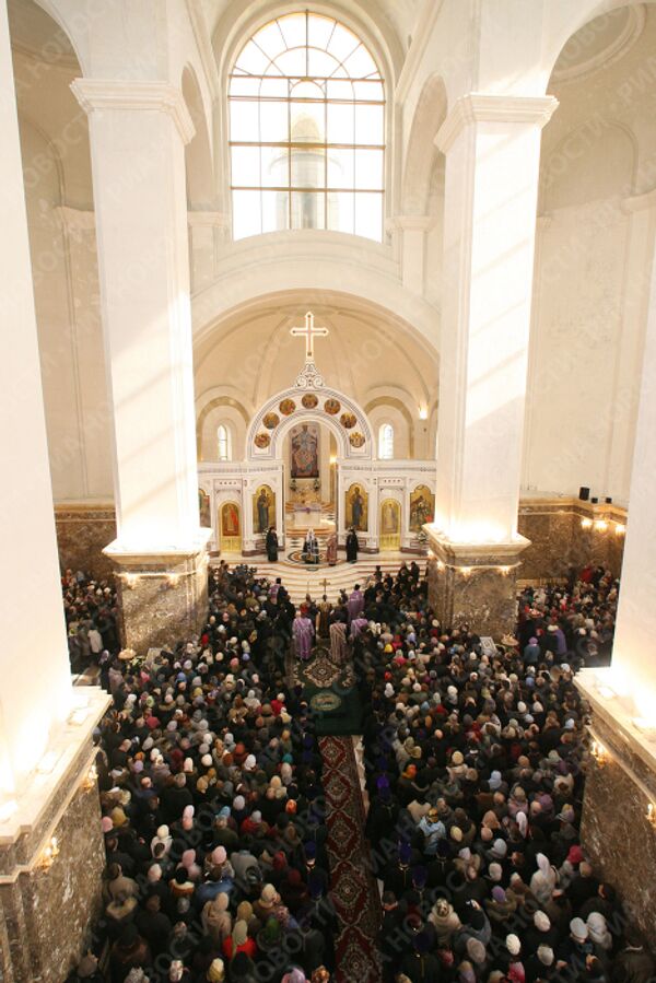 Святейший Патриарх Кирилл совершил благодарственный молебен в кафедральном храме Христа Спасителя города Калининграда