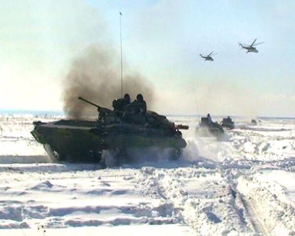 Сотни танков, пушек, самолетов и вертолетов – военные учения в Сибири
