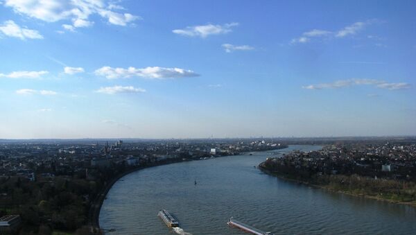 Бонн. Вид на реку Рейн.